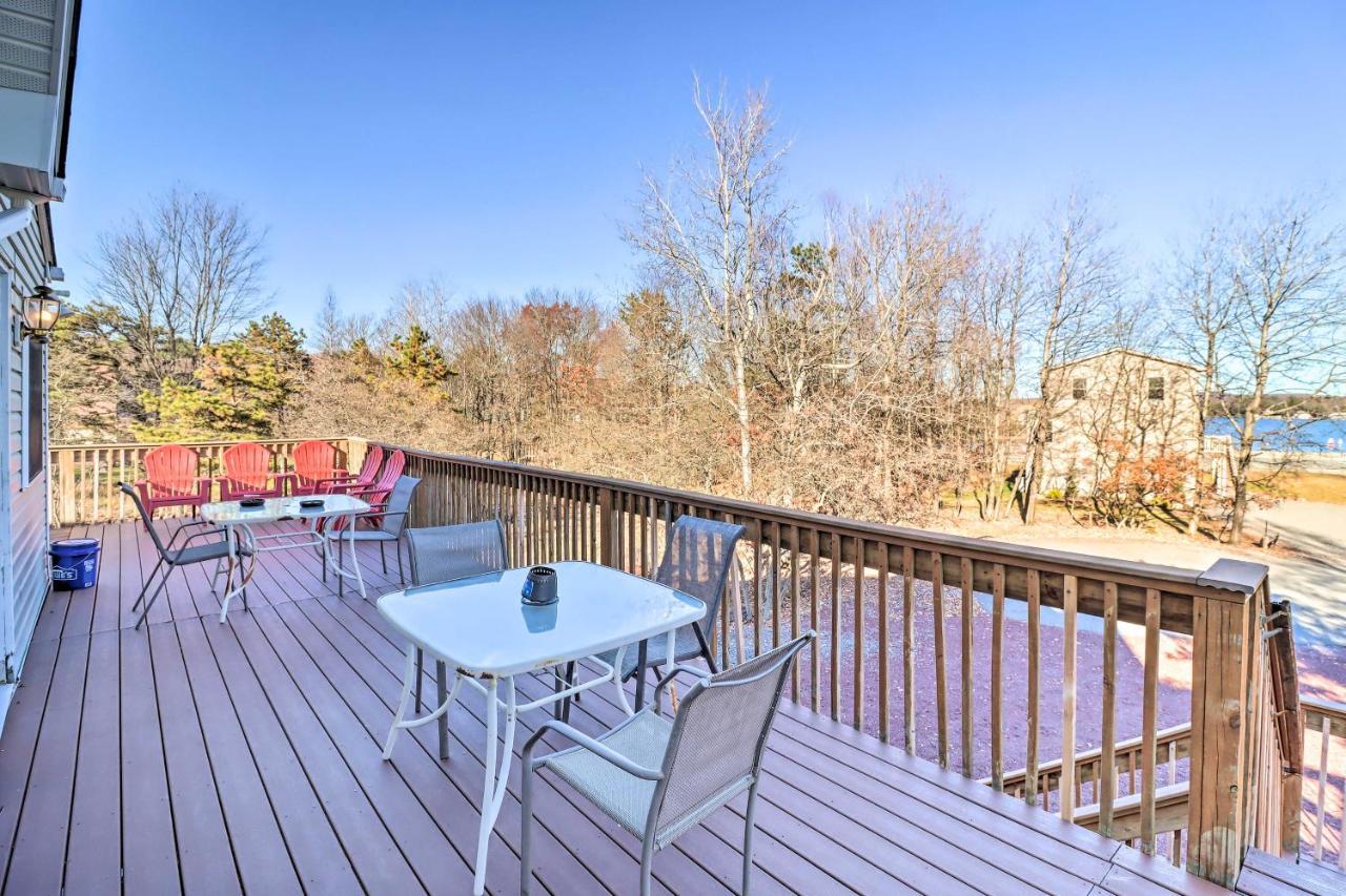 Lakefront With Deck, 7 Mi To Boulder Mountain! Holiday home Albrightsville